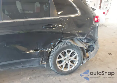 2016 Jeep Cherokee Latitude из США, поврежденный, VIN 1C4PJMCS8GW318620